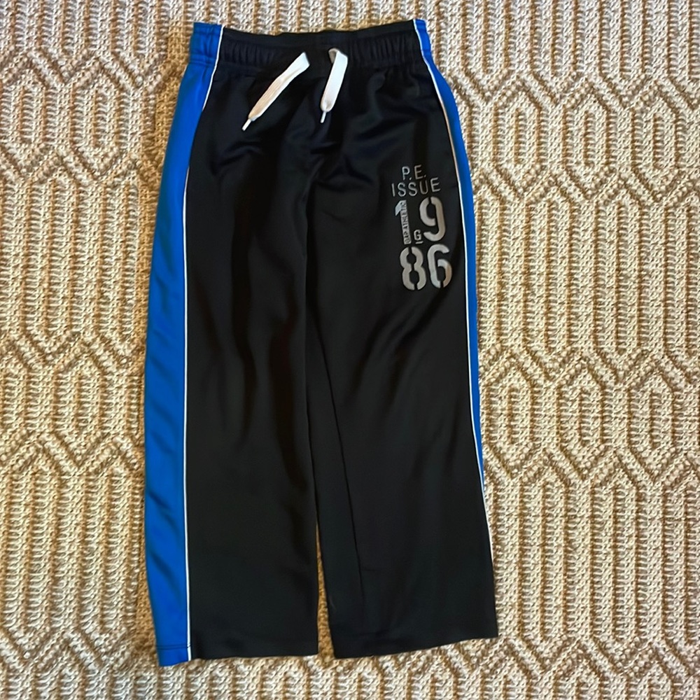 2 pairs of boys size 7 sweatpants